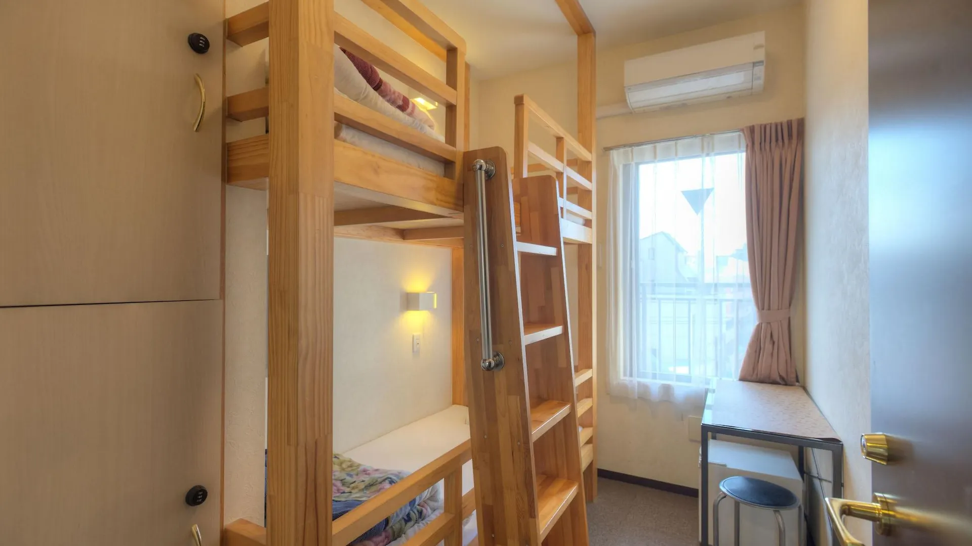 Hotel Palace Japan Tokyo Hostel