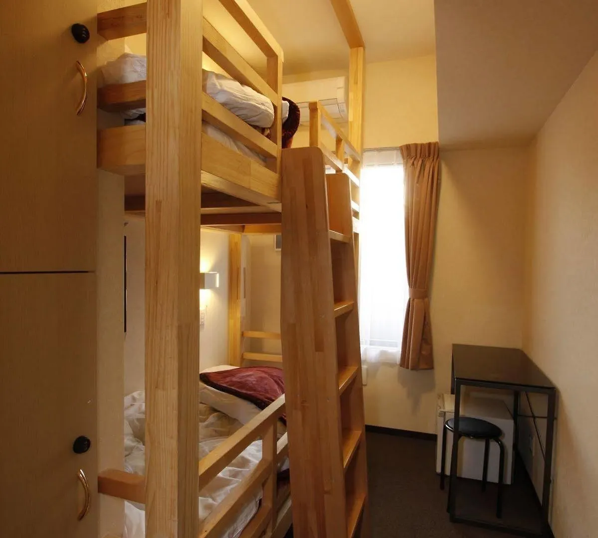 Hotel Palace Japan Tokyo Hostel
